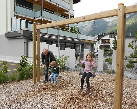 Hahnenblick Hotel 3*