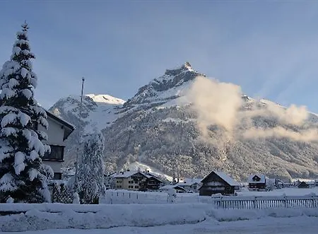 Hahnenblick فندق 3*