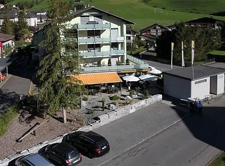 Hahnenblick فندق انغلبرغ