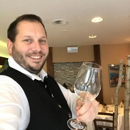 Hahnenblick Hotel 3*